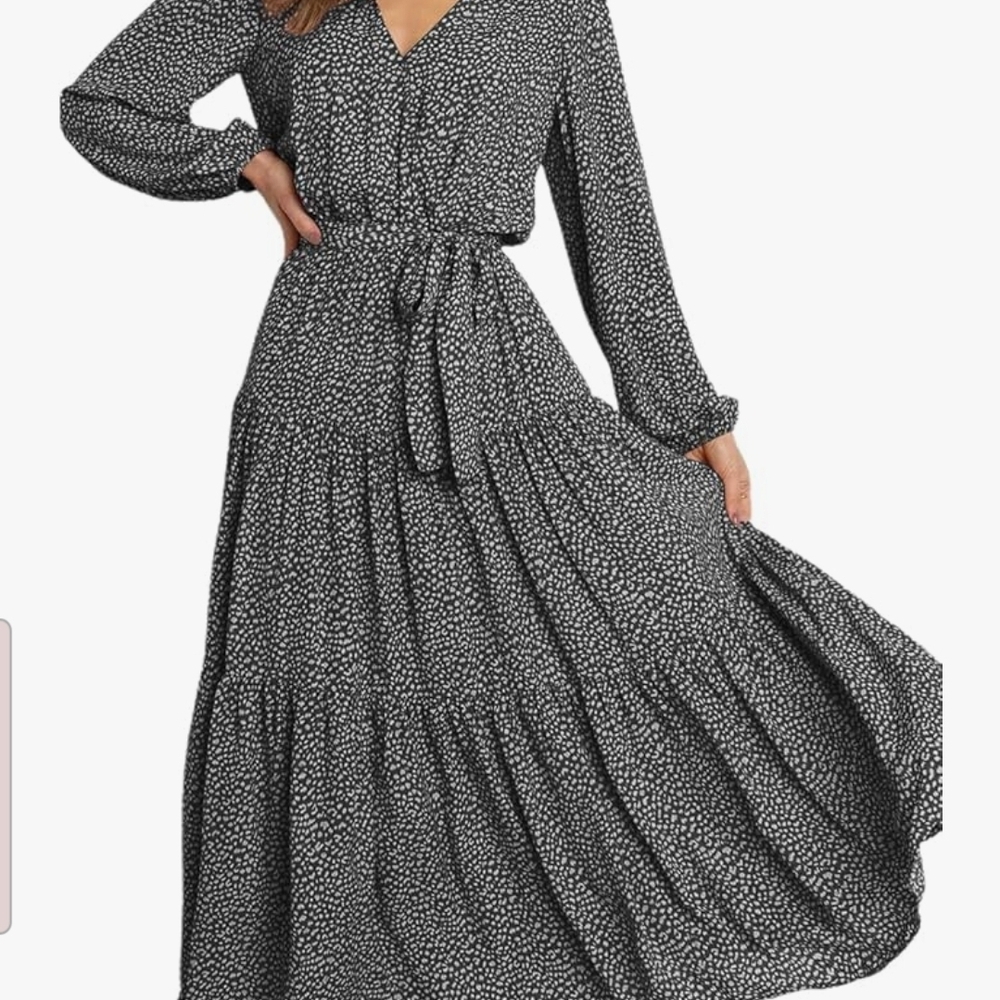 Chic Black and White Long Sleeve Dress